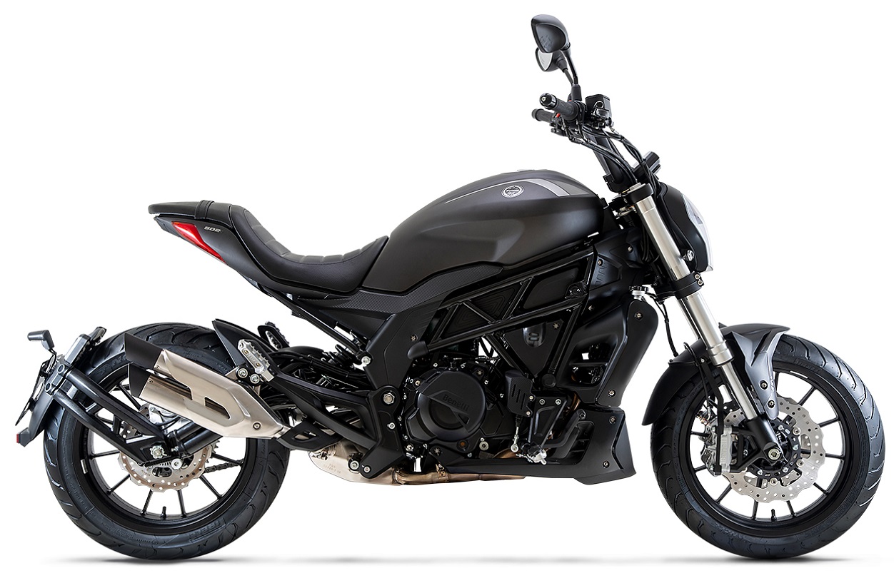 Benelli Naked 502 C Schwarz Matt